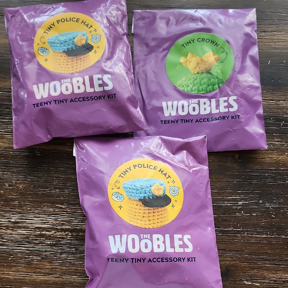 The Woobles Teeny Tiny Accessory Kit 2 Tiny Police Hat 1 Tiny Crown NEW